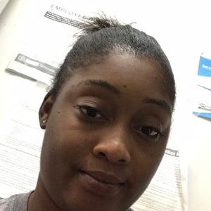 Meet your Posher, Briana